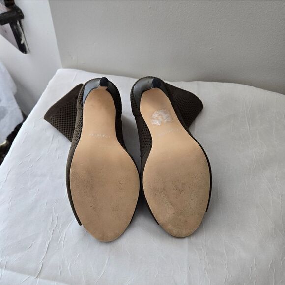 Express Army Green Heeled Boots with Ribbed Texture Open Toe - Picture 4 of 8